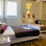 New Velvet Hotel1888